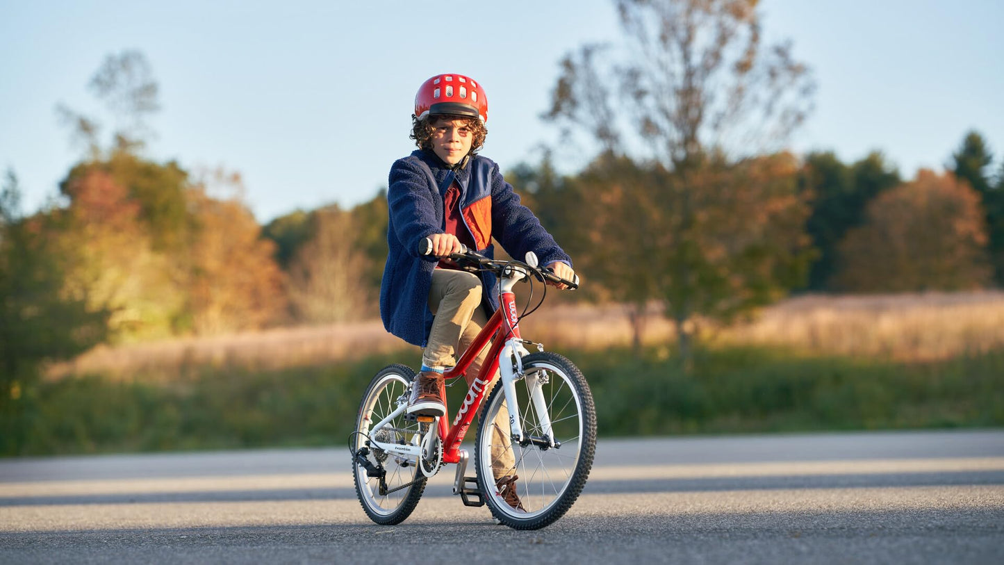 woom 4 Children’s Bicycle for Kids 6-8 Years Old, 20-Inch Wheels, Lightweight Bike with Handbrake & 7-Speed Shifter for Boys & Girls - Red